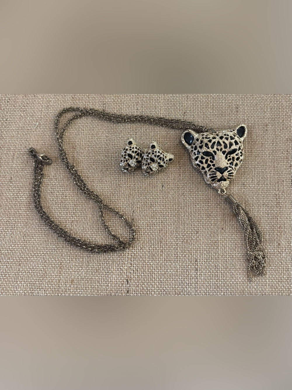 Gold Tone Leopard Chain Tassel Necklace With Matching Pierced Earrings 28”
